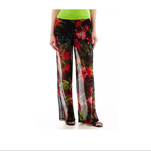Pants - 🌺🌼🍀Floral Palazzo Pants 🌸🌼🌻